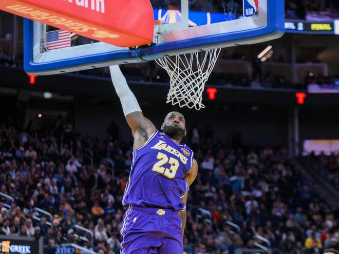 NBA老将退役潮：詹姆斯续写传奇，格林乐福等告