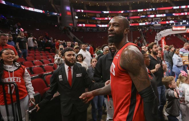 NBA老将退役潮：詹姆斯续写传奇，格林乐福等告