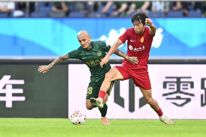 李镇全停赛引发争议 中足联处罚程序引热议